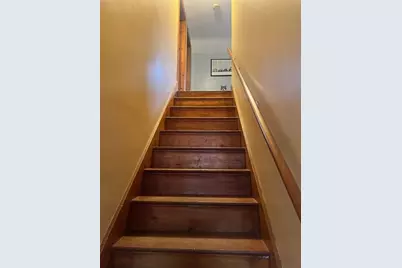 856 Newport, Attleboro, MA 02703 - Photo 5