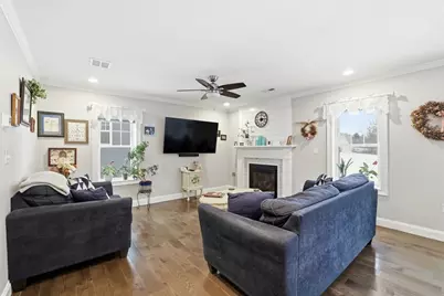 13 Beverlys Way #13, Lakeville, MA 02347 - Photo 3