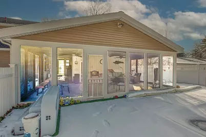 27 Pinecrest Dr, Taunton, MA 02780 - Photo 7