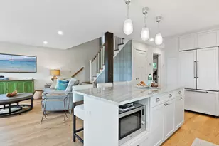 88 Little Neck Rd, Ipswich, MA 01938 - Photo 7