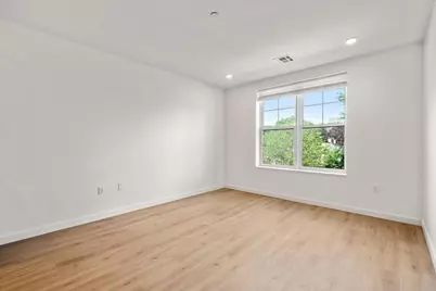 40 Centre St #308, Brookline, MA 02446 - Photo 5