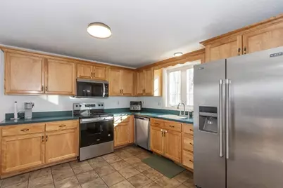 979 Hildreth Street, Dracut, MA 01826 - Photo 9