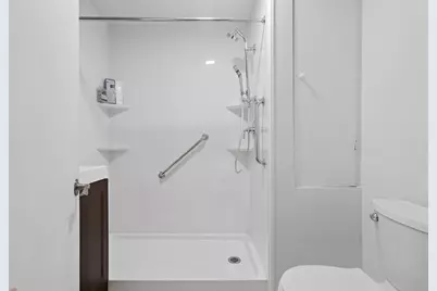 194 Emerson St, Boston, MA 02127 - Photo 15