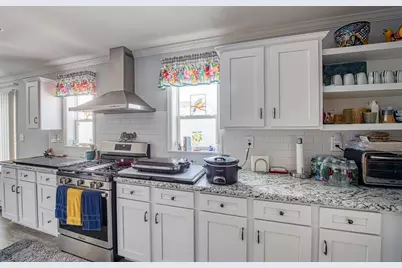 16 Jason Way #16, West Bridgewater, MA 02379 - Photo 5