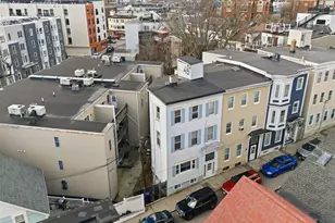 13 Knowlton St, Boston, MA 02127 - Photo 35