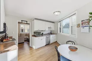 13 Knowlton St, Boston, MA 02127 - Photo 19