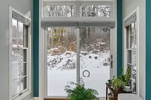 75 Amity Pl, Amherst, MA 01002 - Photo 11