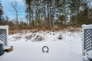 75 Amity Pl, Amherst, MA 01002 - Photo 27