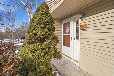 25 Thayer Pond Dr #2, Oxford, MA 01537 - Photo 3