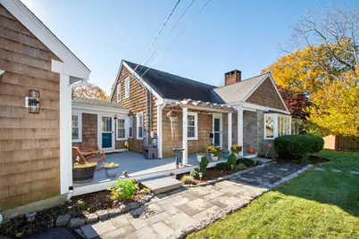 32 Bay View Ave, Plymouth, MA 02360 - Photo 1