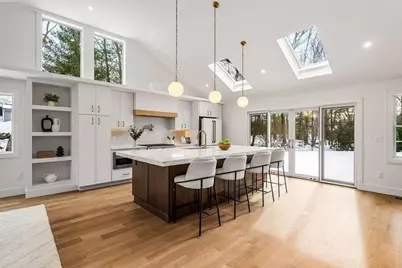 39 Canavan Dr, Braintree, MA 02184 - Photo 5