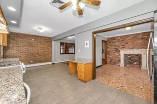 2 Heath St, Billerica, MA 01821 - Photo 9