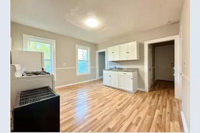 16 1/2 Winslow #2, Worcester, MA 01609 - Photo 3