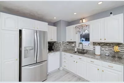 81 Chilson Ave, Mansfield, MA 02048 - Photo 3