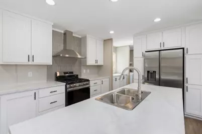 460 Collins Street #6, Attleboro, MA 02703 - Photo 17