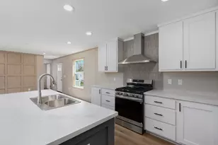 460 Collins St, Attleboro, MA 02703 - Photo 11