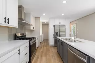 460 Collins St, Attleboro, MA 02703 - Photo 13