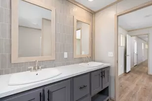 460 Collins St, Attleboro, MA 02703 - Photo 31