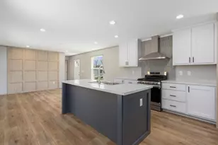 460 Collins St, Attleboro, MA 02703 - Photo 7