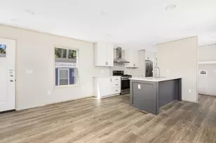 460 Collins St, Attleboro, MA 02703 - Photo 7