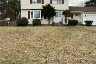 25 Laurelwood Ln, Springfield, MA 01128 - Photo 1