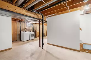 25 Laurelwood Ln, Springfield, MA 01128 - Photo 27