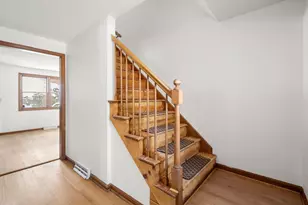 25 Laurelwood Ln, Springfield, MA 01128 - Photo 5