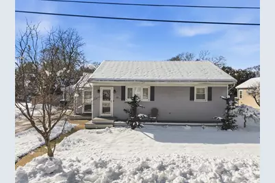69 Coggeshall St, Dartmouth, MA 02747 - Photo 3