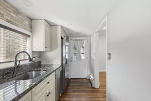 69 Coggeshall St, Dartmouth, MA 02747 - Photo 5