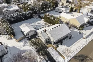 69 Coggeshall St, Dartmouth, MA 02747 - Photo 15