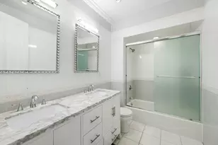 365 Beacon St, Boston, MA 02116 - Photo 17