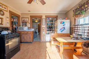 208 Laurel St, Fitchburg, MA 01420 - Photo 9