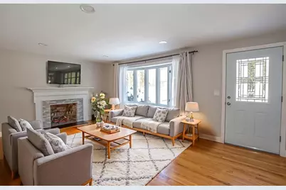 11 Nevins Ave, Longmeadow, MA 01106 - Photo 9