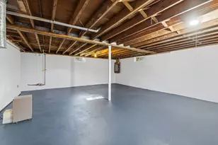 9 Monmouth St, Acushnet, MA 02743 - Photo 35