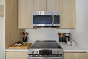 1035 Commonwealth Ave, Boston, MA 02215 - Photo 5