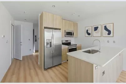 1035 Commonwealth Ave #302, Boston, MA 02215 - Photo 3