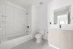 1035 Commonwealth Ave, Boston, MA 02215 - Photo 11