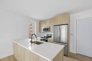 1035 Commonwealth Ave, Boston, MA 02215 - Photo 5