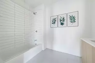 1035 Commonwealth Ave, Boston, MA 02215 - Photo 9