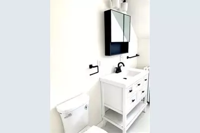 15 Linden Pl #3rd Flr, Dedham, MA 02026 - Photo 5