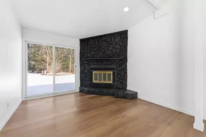 37 Sun Valley Rd, Holyoke, MA 01040 - Photo 13