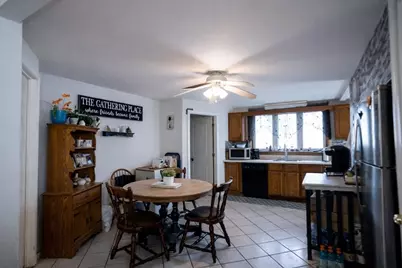 34 Warren St, Taunton, MA 02780 - Photo 3