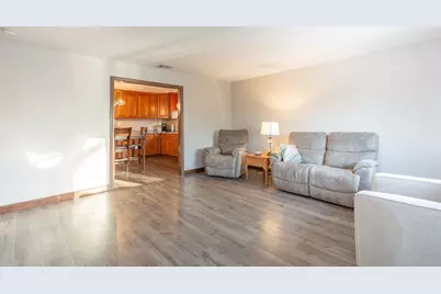 11 Crestwood Ave, Plainville, MA 02762 - Photo 9