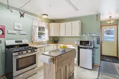 200 Fox Den Rd, Tolland, MA 01034 - Photo 13