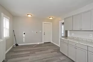 744-746 Carew St, Springfield, MA 01104 - Photo 9