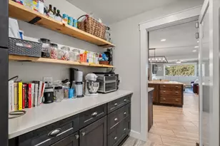 4 Waite Ave, Burlington, MA 01803 - Photo 9