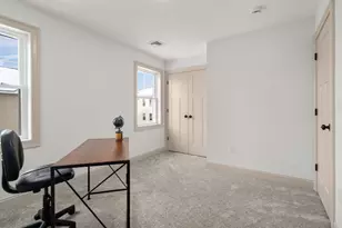 2 Lodi St, Worcester, MA 01608 - Photo 23