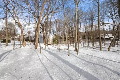 104 Myrtle Ave, Wakefield, MA 01880 - Photo 27