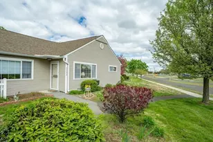 1153 James St, Chicopee, MA 01022 - Photo 25