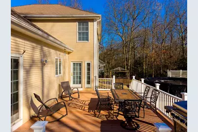 23 Millers Dr, Dartmouth, MA 02747 - Photo 9